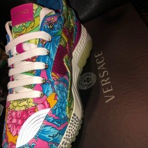 Versace shoes. 10.5 sneakers . King status